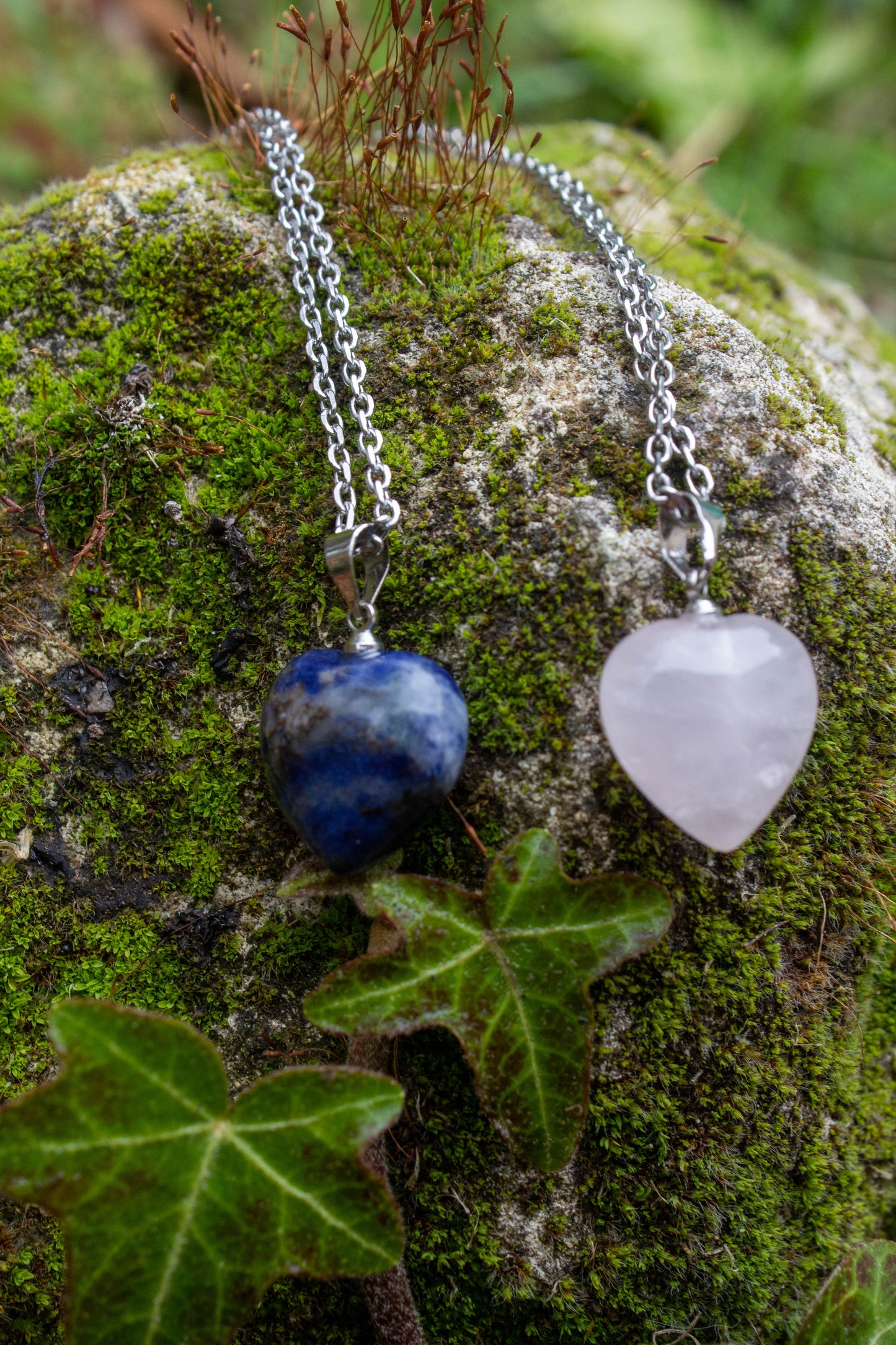 szodalit, rózsakvarc, kézműves, ásvány, nyaklánc