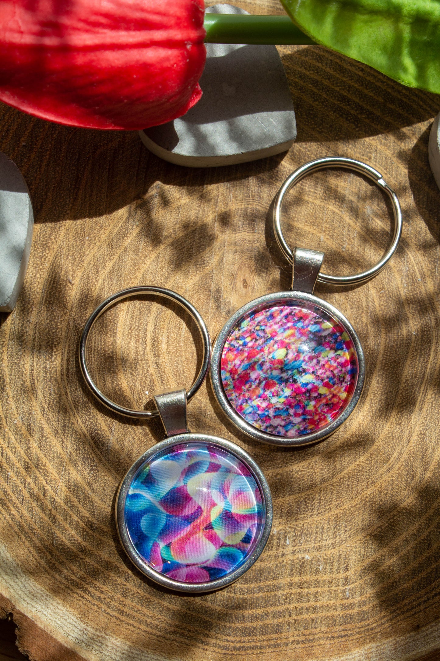 kulcstartó, non figuratív, meditáció, spiritualitás, ajándékötlet, kézműves ékszer, üveglencsés ékszer