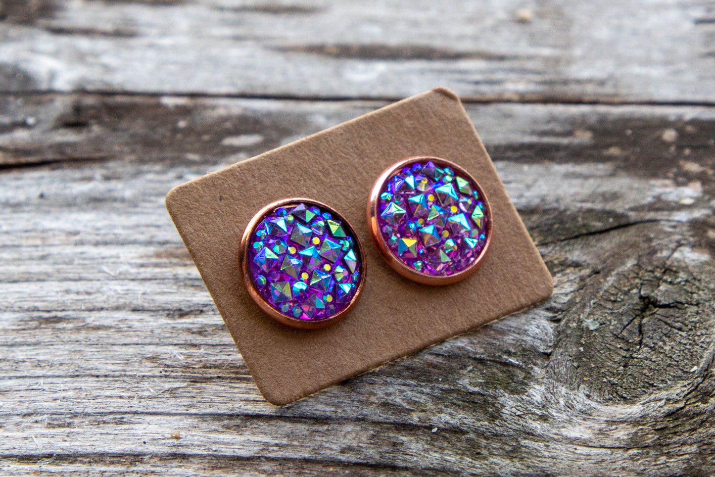 cabochon, kaboson, kabochon, caboson fülbevaló, kézműves, kézzel készült, 12mm, lila, druzi, rosegold, ezüst színű, Mónika Lilla Kincsestára, rosegold, arany színű, fülbevaló, pötty, pötty fülbevaló
