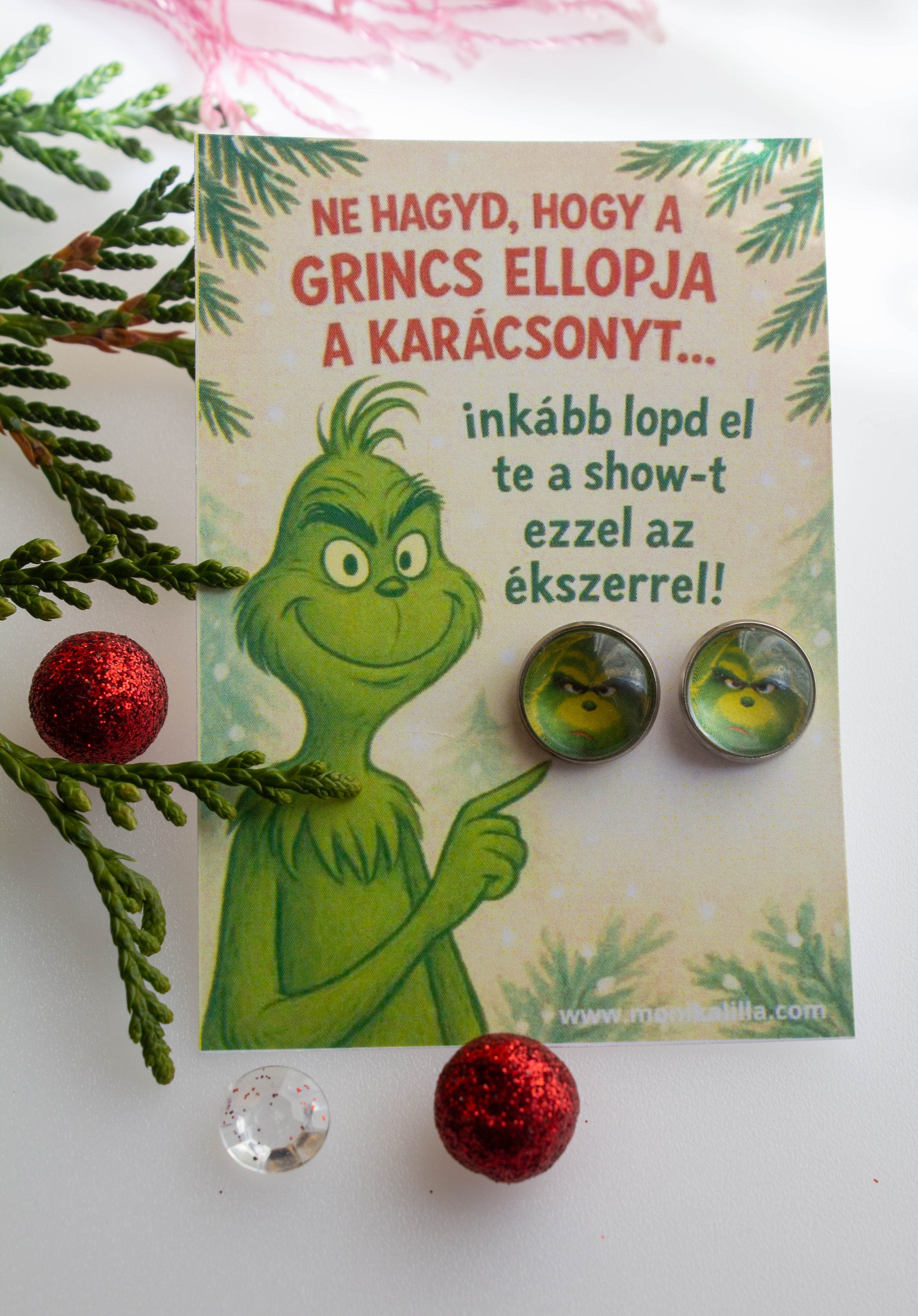 Grincs fülbevaló, kísértőkártyával. Nikkelmentes fülbevaló