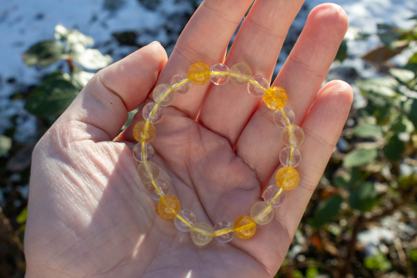 „Citrin és hegyikristály karkötő Érmék Ásza energiával, választható felár nélküli charmokkal, bőség és új kezdet szimbóluma”