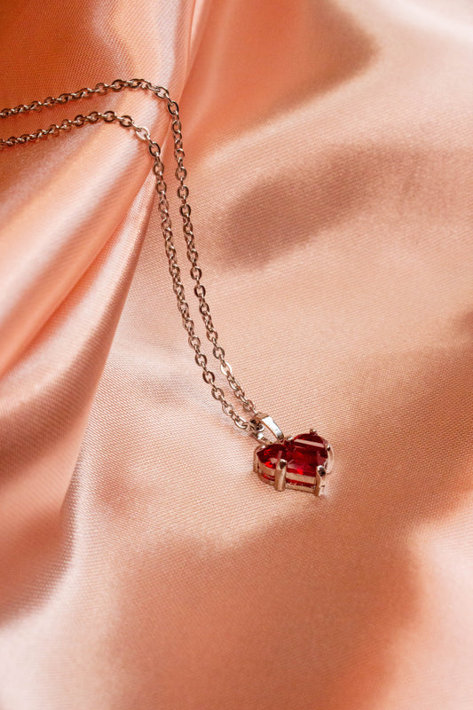 Scarlet vörös szív medálos nyaklánc arany lánccal, romantikus Valentin-napi ajándék nőknek