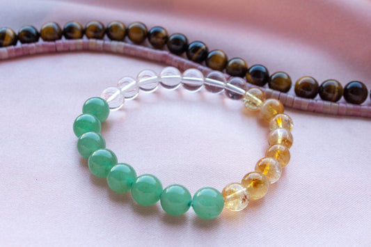 méltóság ásvány karkötő zöld aventruin, citrin és hegyikristály kövekkel. Késszel készült karkötő az önblizalom, belső egyensúly és pozitív energia támogatására